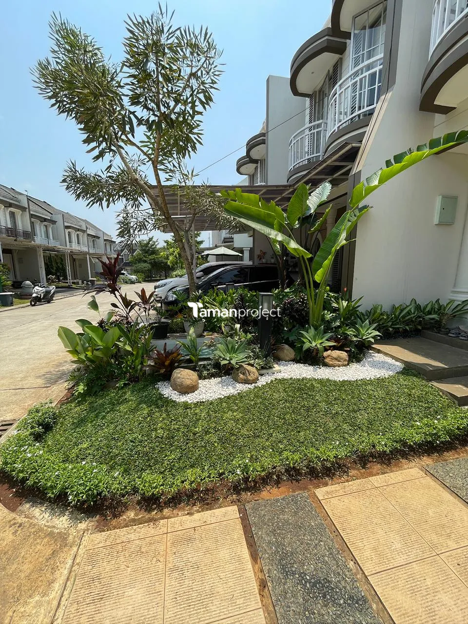 taman minimalis, taman tropis